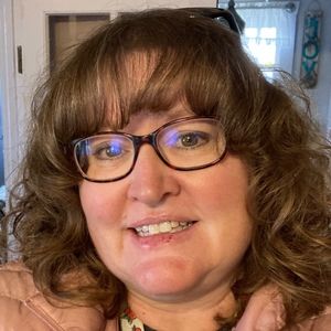 Meet your Posher, Suzanne